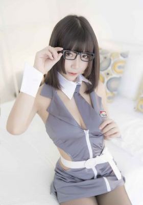 欧美艳后荒淫史_迅雷在线观看